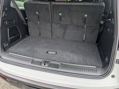 2026 Jeep Grand Wagoneer 4x2
