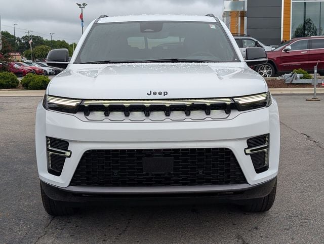 2026 Jeep Grand Wagoneer 4x2