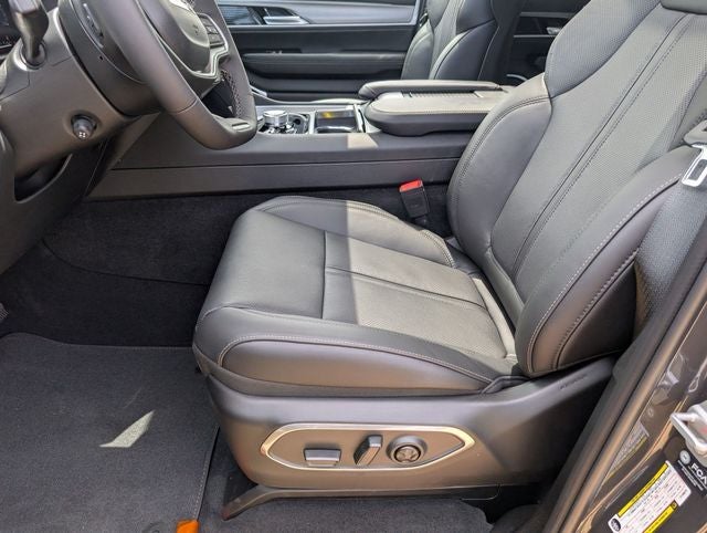 2026 Jeep Grand Wagoneer 4x4