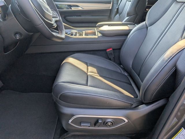 2026 Jeep Grand Wagoneer Limited Altitude