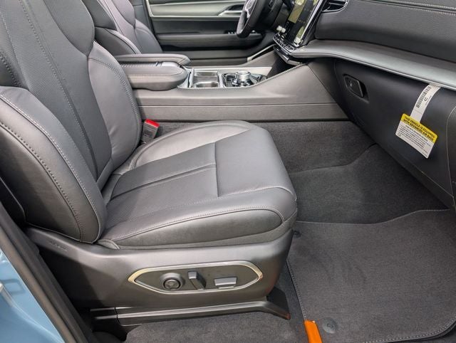 2026 Jeep Grand Wagoneer Limited Altitude