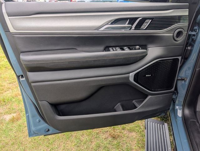 2026 Jeep Grand Wagoneer Limited Altitude