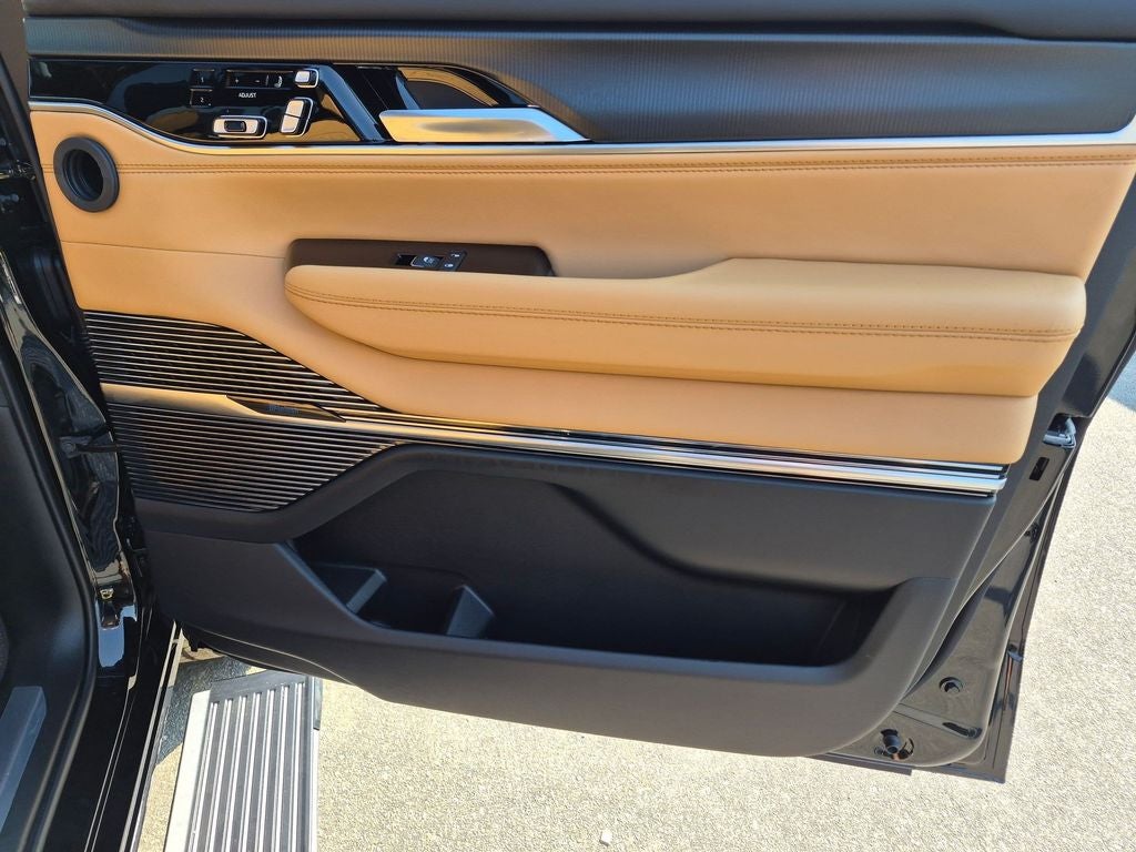 2026 Jeep Grand Wagoneer Summit Reserve