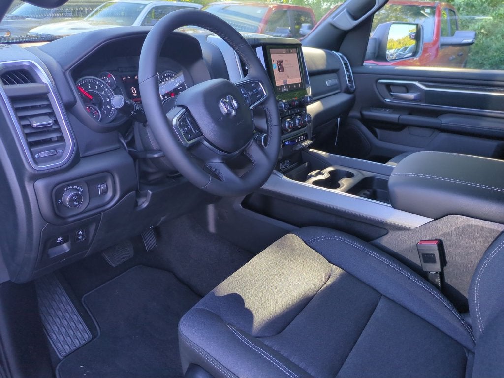2027 RAM 1500 Big Horn/Lone Star