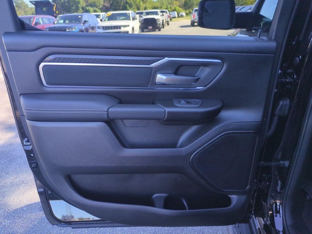 2027 RAM 1500 Big Horn/Lone Star