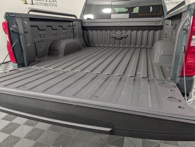 2025 Chevrolet Silverado 1500 LT LT1