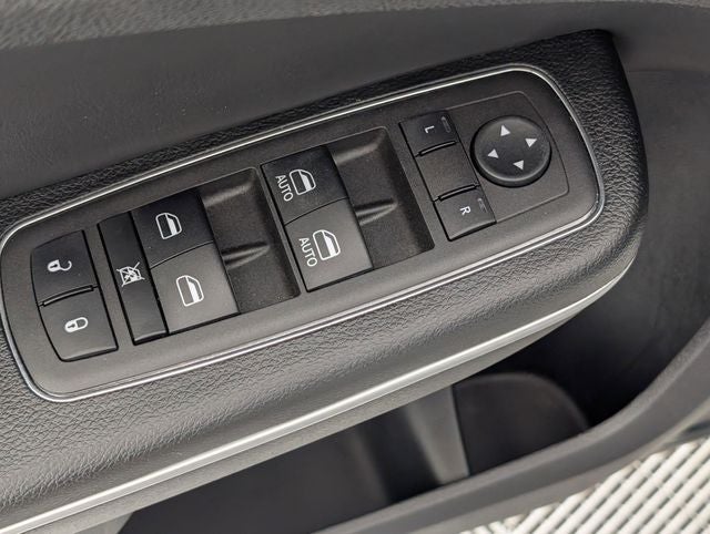 2023 Chrysler 300 Touring