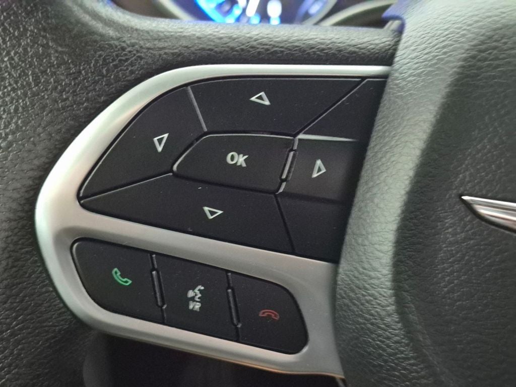 2020 Chrysler Voyager L