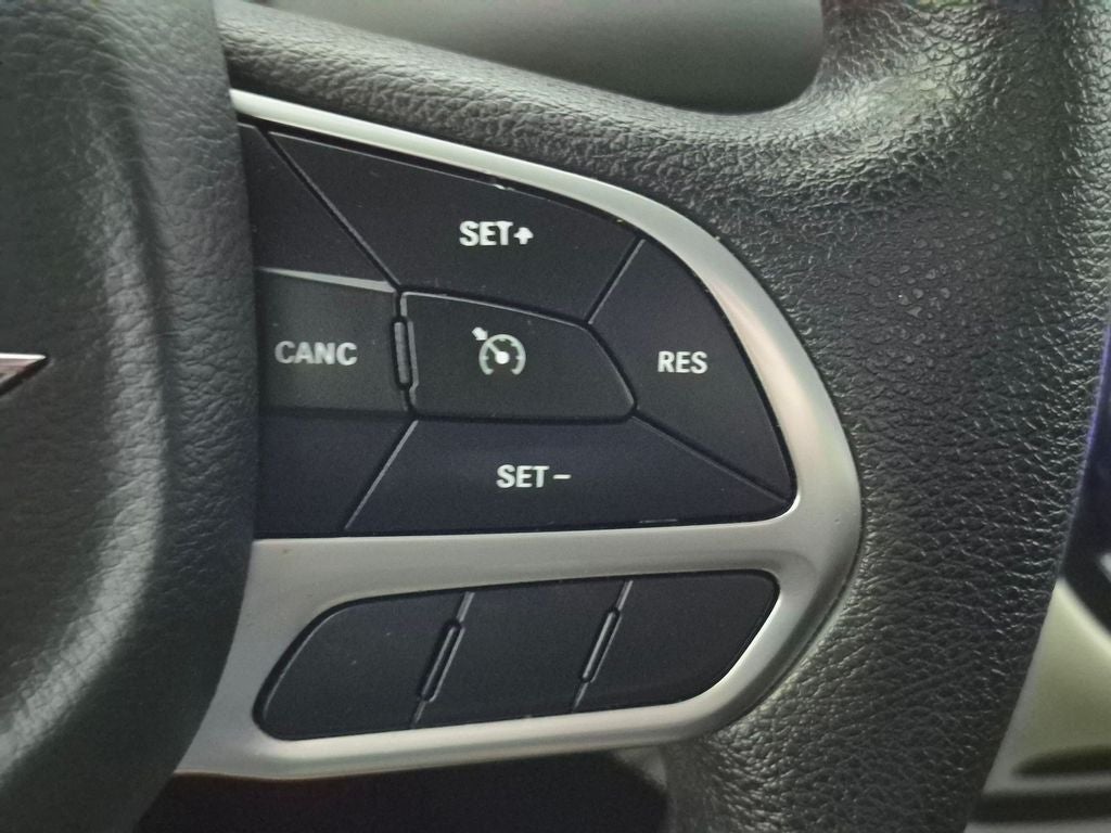 2020 Chrysler Voyager L