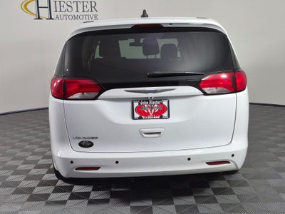 2020 Chrysler Voyager L