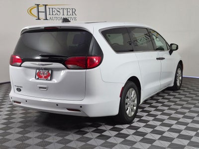2020 Chrysler Voyager L