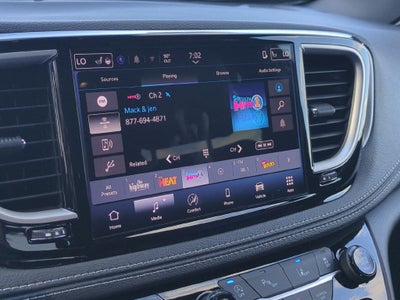 2027 Chrysler Pacifica Select