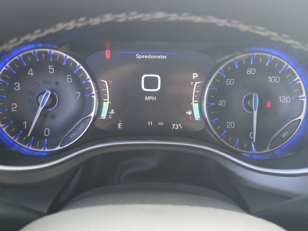 2027 Chrysler Pacifica Select