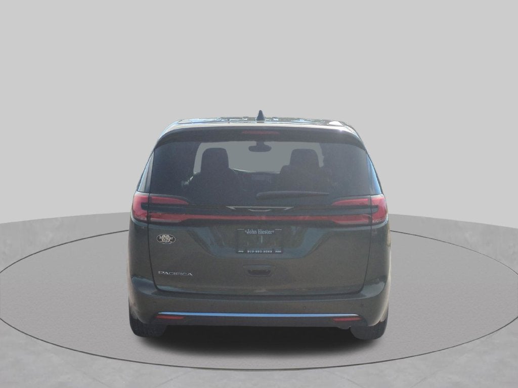 2027 Chrysler Pacifica Select