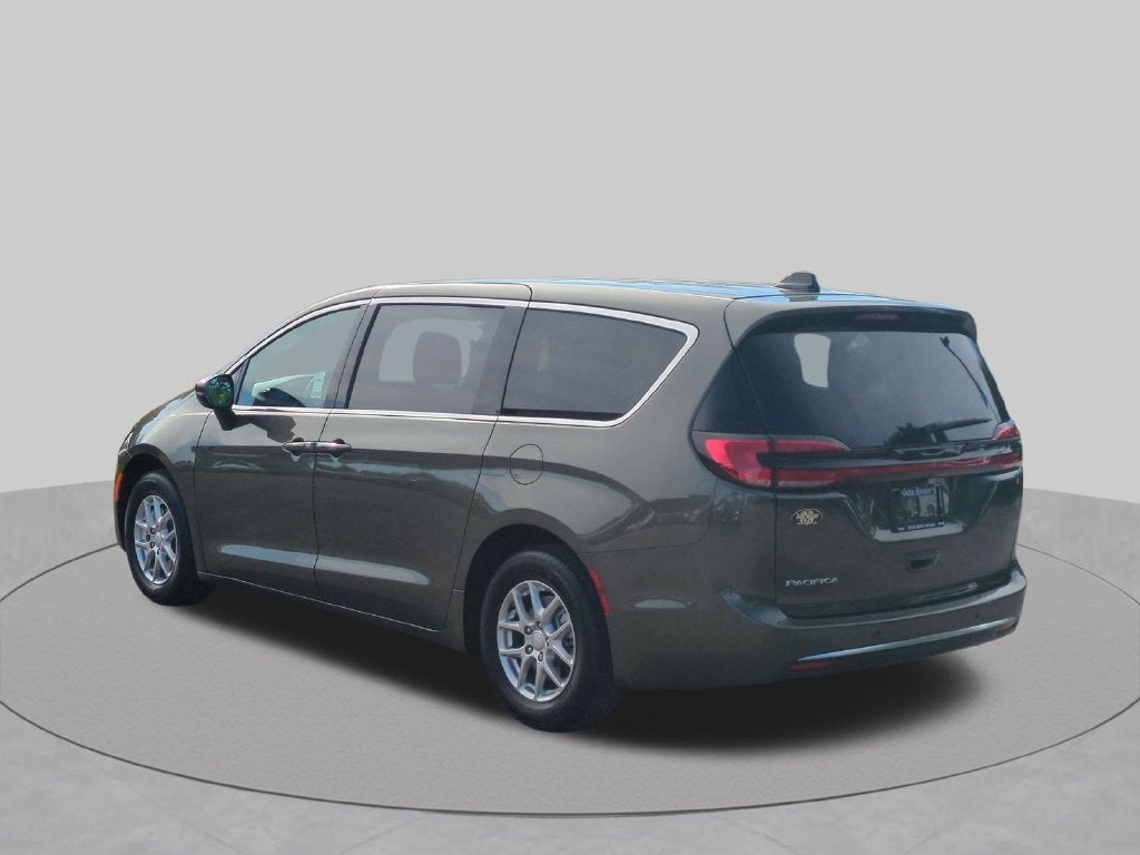 2027 Chrysler Pacifica Select