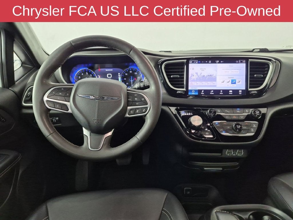 2025 Chrysler Pacifica Select