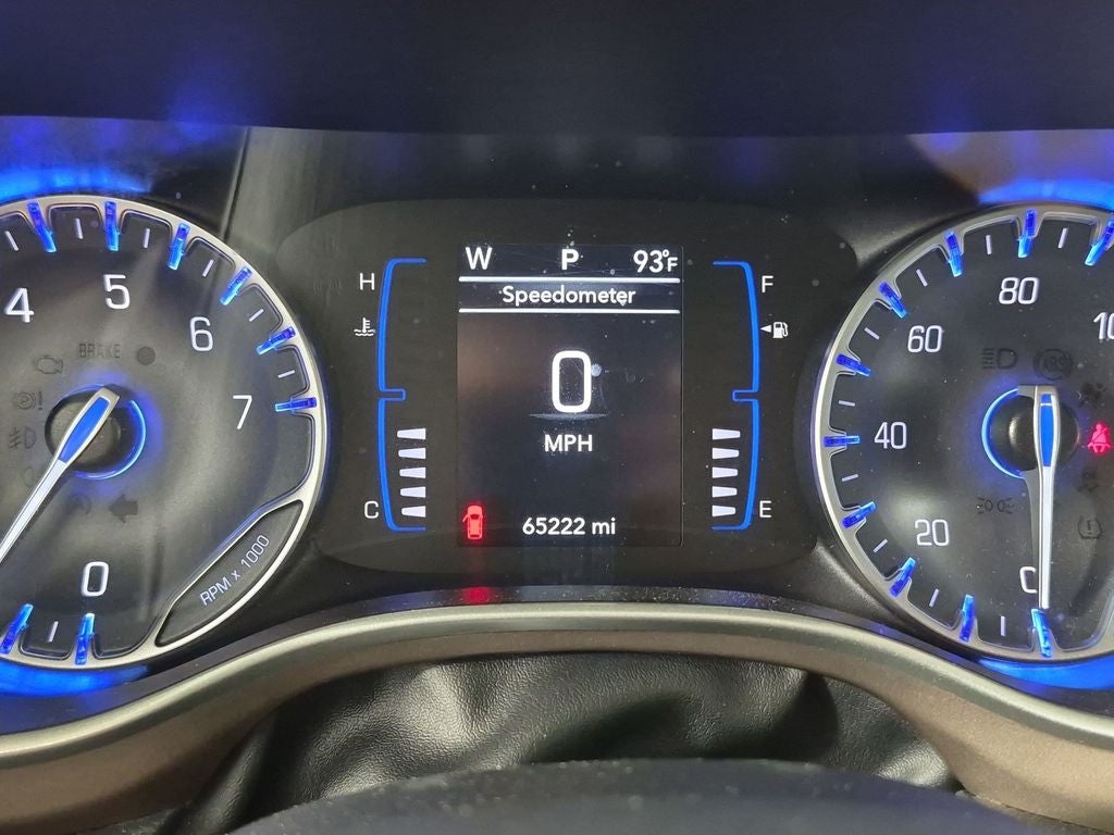 2023 Chrysler Voyager LX