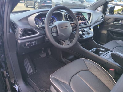 2027 Chrysler Pacifica Limited