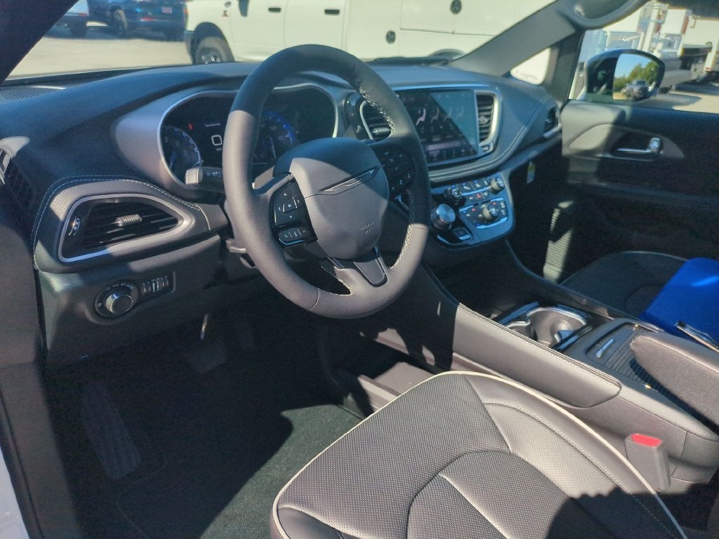 2027 Chrysler Pacifica Limited