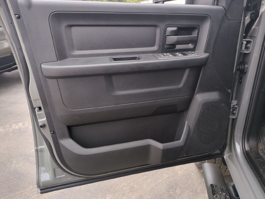 2027 RAM 2500 Black Express