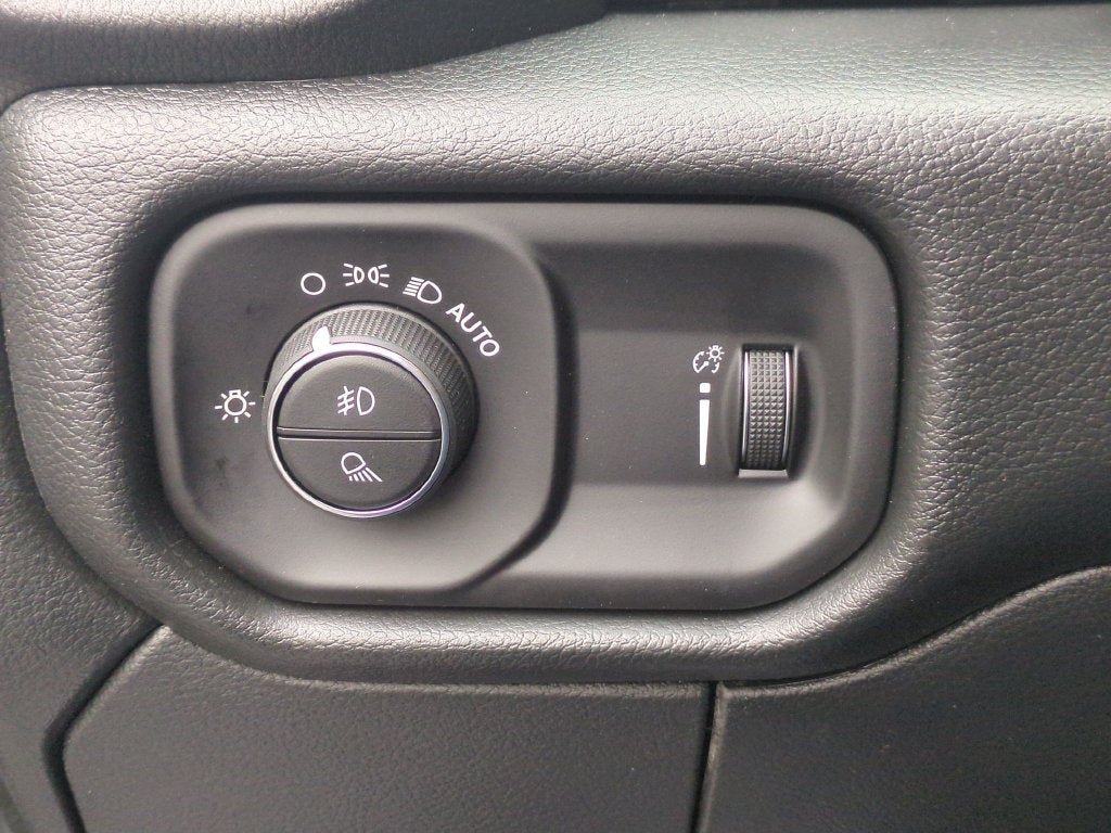 2027 RAM 2500 Black Express