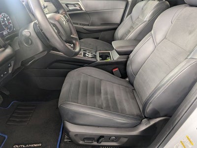 2024 Mitsubishi Outlander PHEV SE