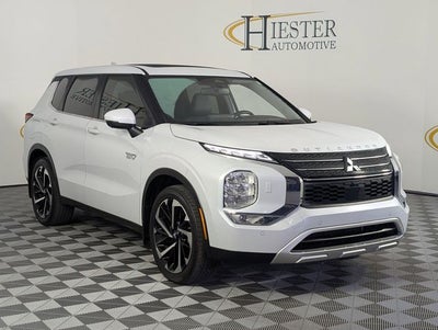 2024 Mitsubishi Outlander PHEV SE