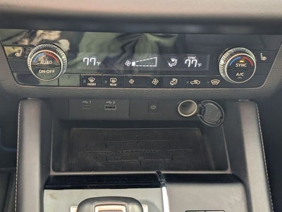 2024 Mitsubishi Outlander PHEV SE