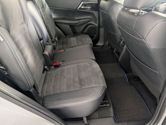 2024 Mitsubishi Outlander PHEV SE