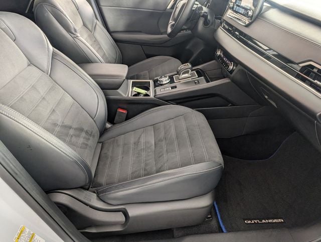 2024 Mitsubishi Outlander PHEV SE