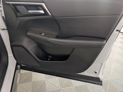 2024 Mitsubishi Outlander PHEV SE