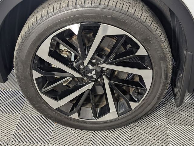 2024 Mitsubishi Outlander PHEV SE