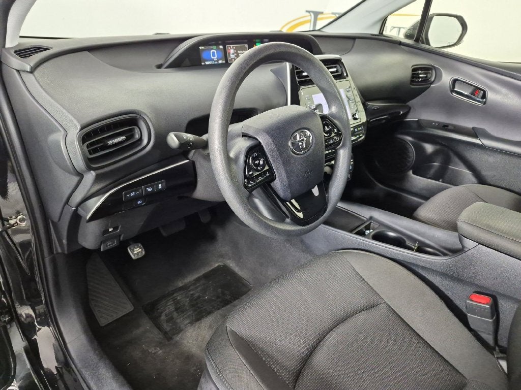 2021 Toyota Prius LE