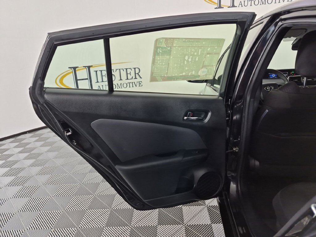 2021 Toyota Prius LE