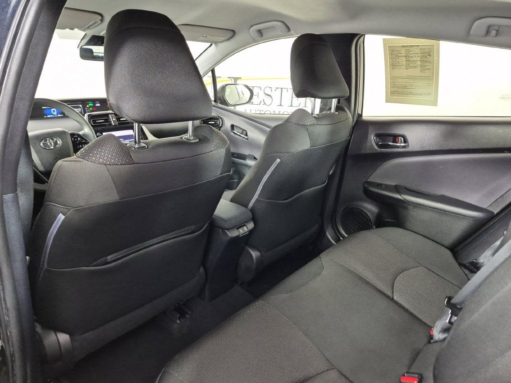 2021 Toyota Prius LE