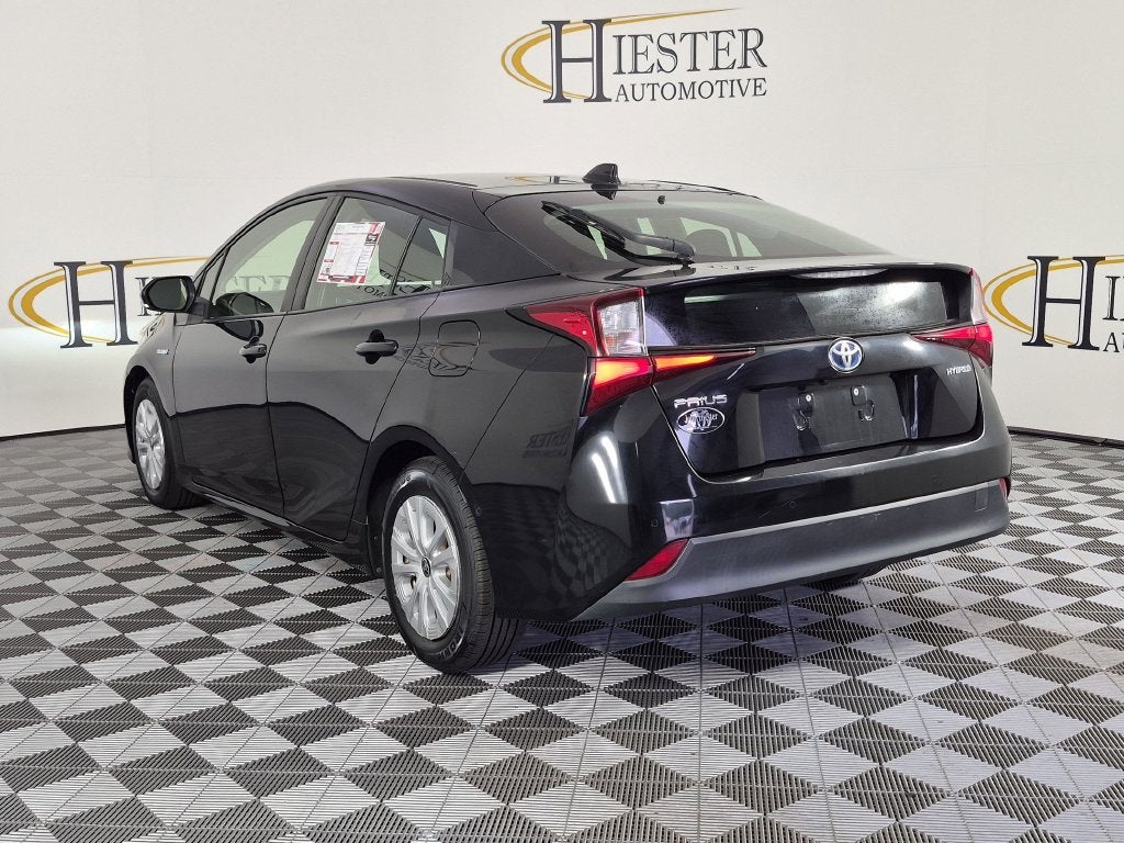 2021 Toyota Prius LE