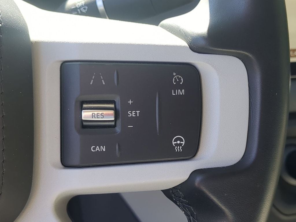 2023 Land Rover Defender 110 SE