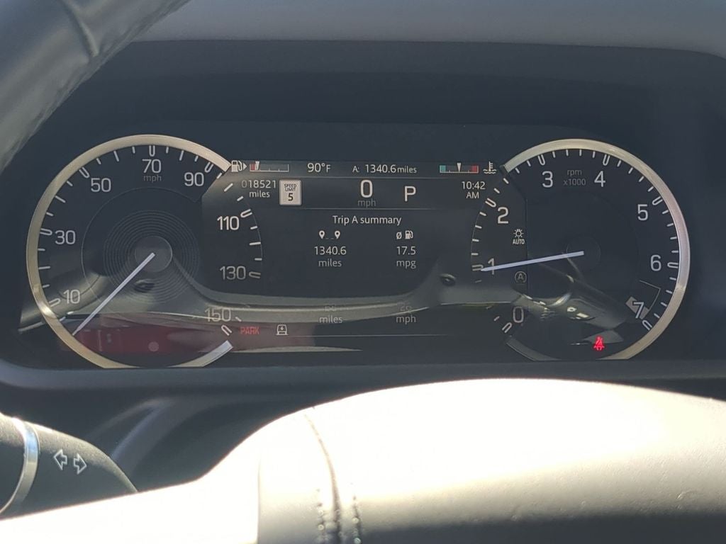 2023 Land Rover Defender 110 SE