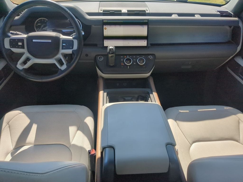 2023 Land Rover Defender 110 SE