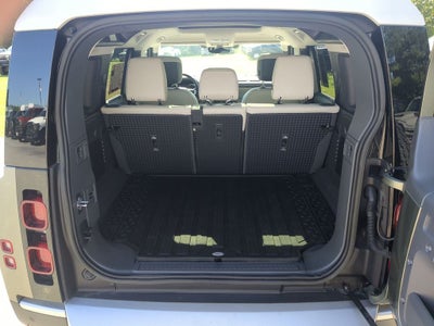 2023 Land Rover Defender 110 SE