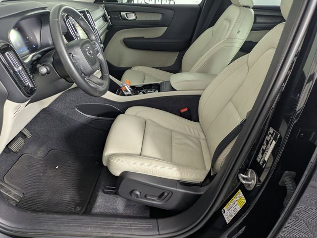2023 Volvo XC40 Ultimate