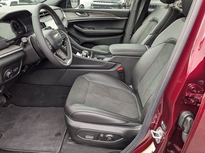 2026 Jeep Grand Cherokee Altitude