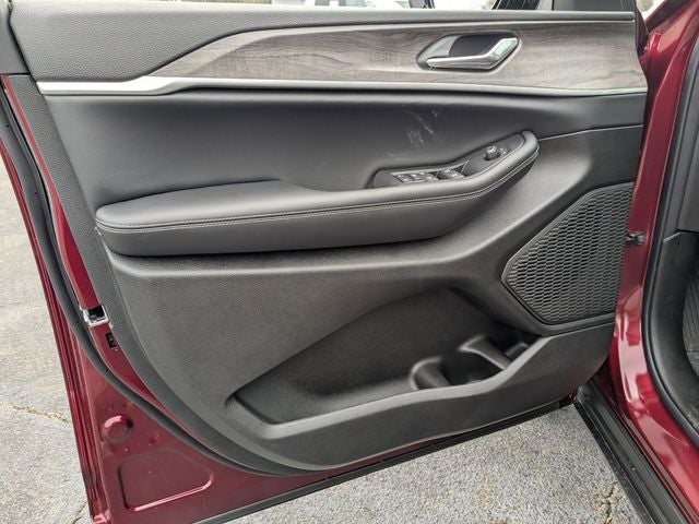 2026 Jeep Grand Cherokee Altitude