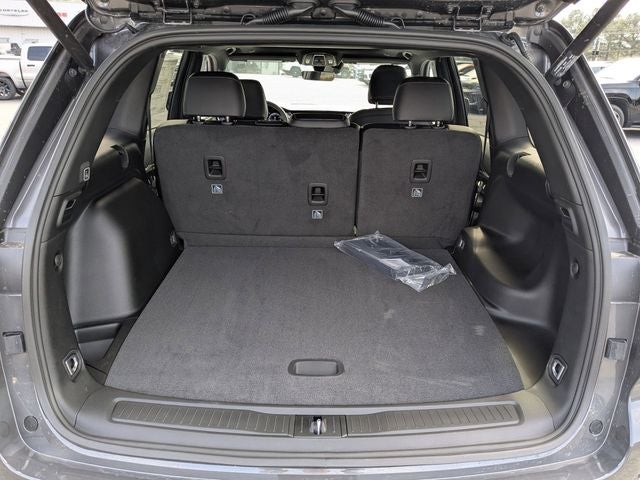 2026 Jeep Grand Cherokee Altitude