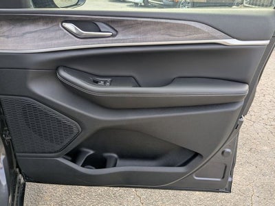 2026 Jeep Grand Cherokee Altitude