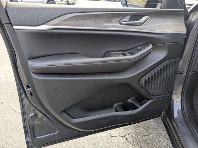 2026 Jeep Grand Cherokee Altitude