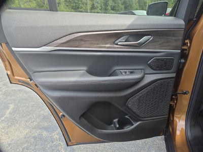 2027 Jeep Grand Cherokee Limited