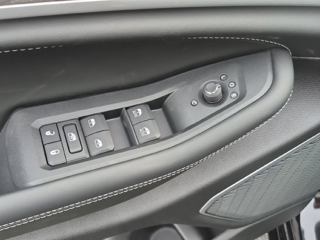 2027 Jeep Grand Cherokee Limited Reserve