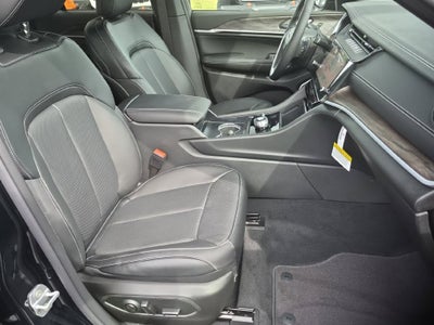 2027 Jeep Grand Cherokee Limited Reserve