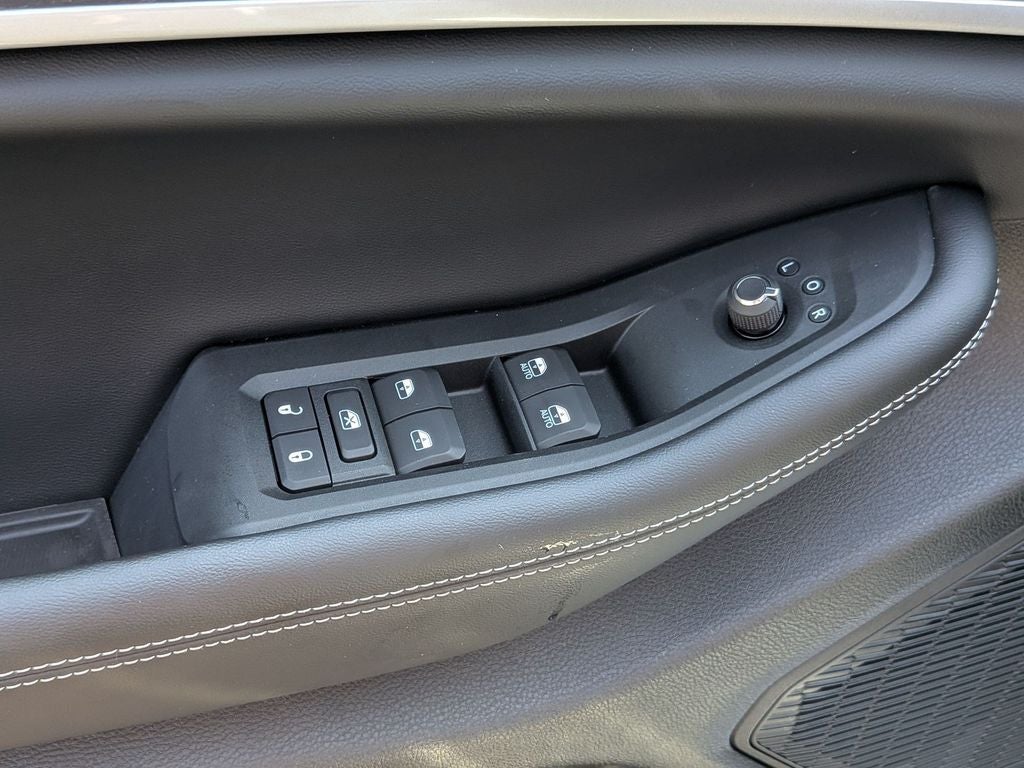 2027 Jeep Grand Cherokee L Laredo Altitude
